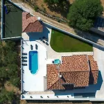 Villa Relax With Sauna & Jacuzzi &gym *