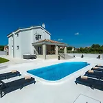 Relax With Sauna & Jacuzzi &gym Villa *