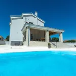 Relax With Sauna & Jacuzzi &gym Villa