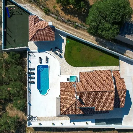 Villa Relax With Sauna & Jacuzzi &gym *