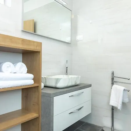 빌라 Relax With Sauna & Jacuzzi &gym *