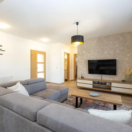 Relax With Sauna & Jacuzzi &gym