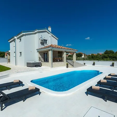 Relax With Sauna & Jacuzzi &gym Villa *