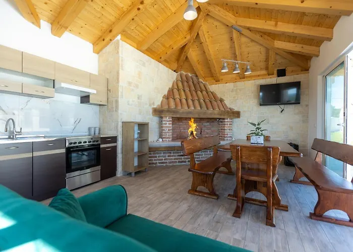 Relax With Sauna & Jacuzzi &gym Gornji Zemunik