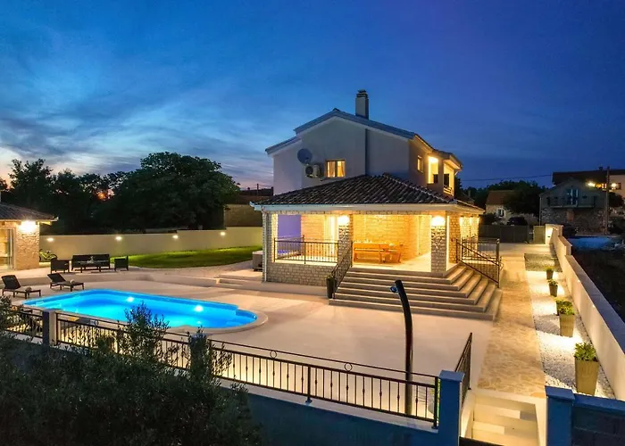 Vila Relax With Sauna & Jacuzzi &gym Gornji Zemunik