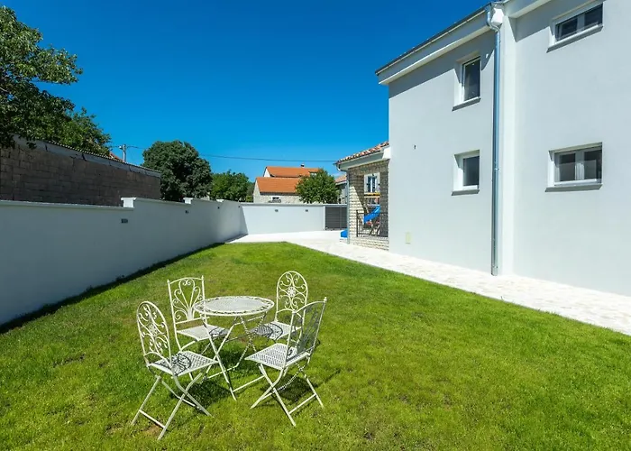 Relax With Sauna & Jacuzzi &gym