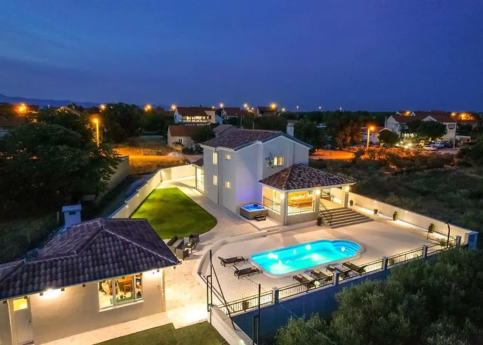 Relax With Sauna & Jacuzzi &gym * Gornji Zemunik