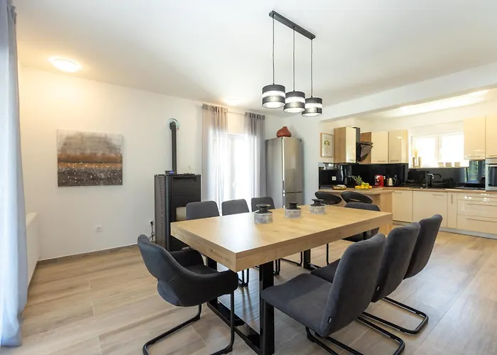 Relax With Sauna & Jacuzzi &gym וילה Gornji Zemunik