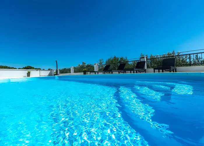 Relax With Sauna & Jacuzzi &gym * Gornji Zemunik