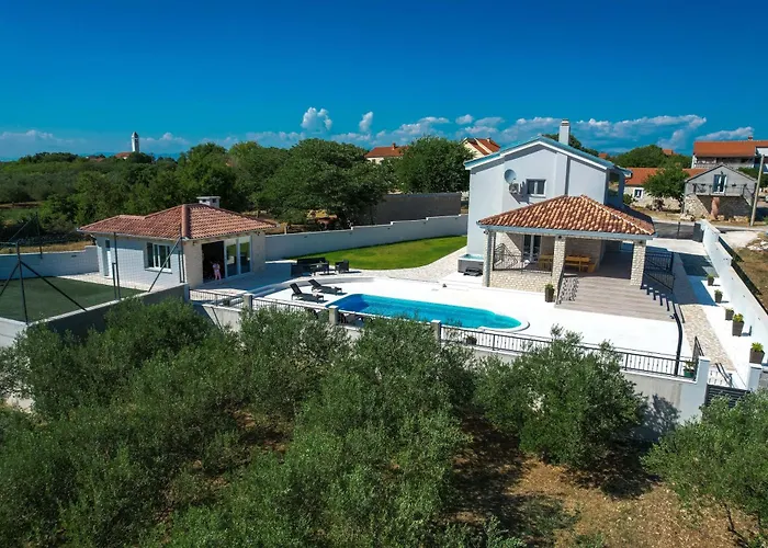 Relax With Sauna & Jacuzzi &gym