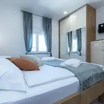 Villa Relax With Sauna & Jacuzzi &gym Gornji Zemunik