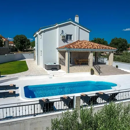 Relax With Sauna & Jacuzzi &gym Villa *