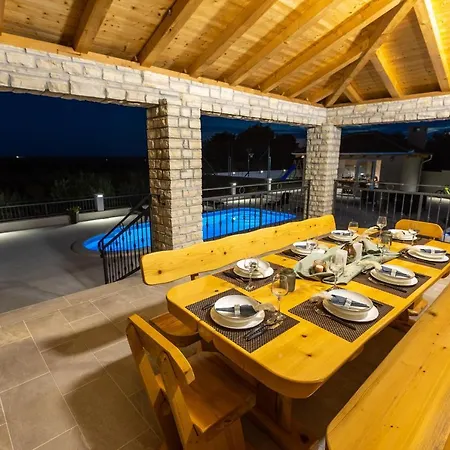 Villa Relax With Sauna & Jacuzzi &gym *