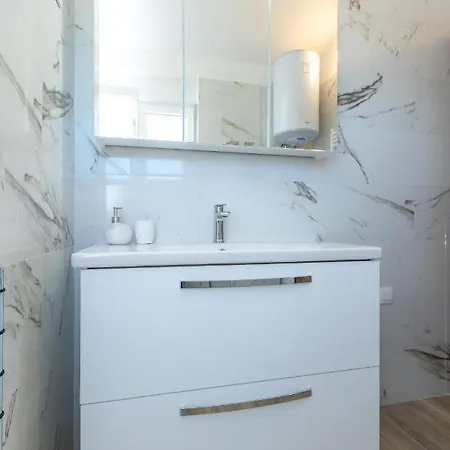 Relax With Sauna & Jacuzzi &gym *