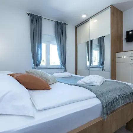 Villa Relax With Sauna & Jacuzzi &gym Gornji Zemunik