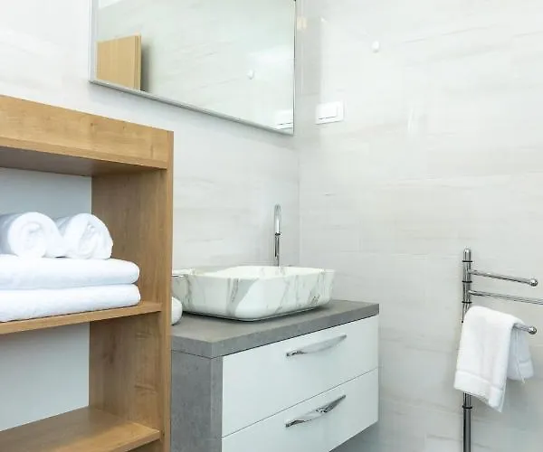 Villa Relax With Sauna & Jacuzzi &gym *