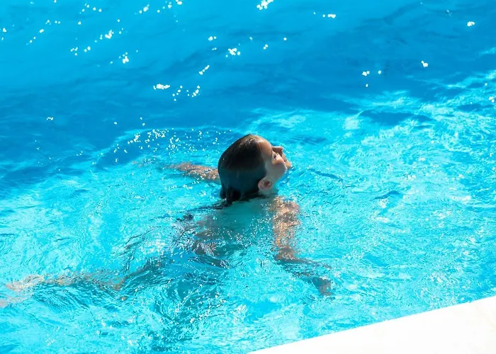 Relax With Sauna & Jacuzzi &gym