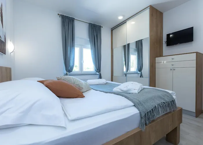Βίλα Relax With Sauna & Jacuzzi &gym Gornji Zemunik